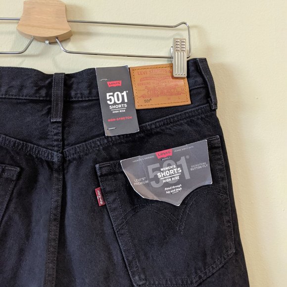 NWT Levi's Black Distressed Biker Slouch Short - Picture 6 of 11